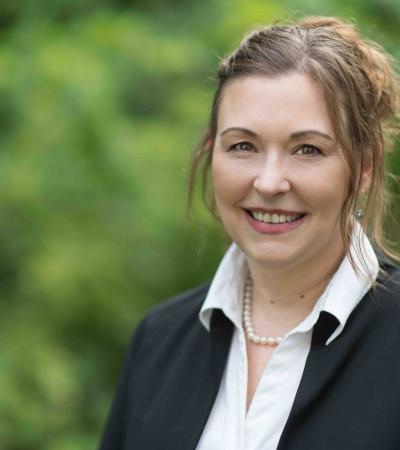 Jennifer Standish Profile